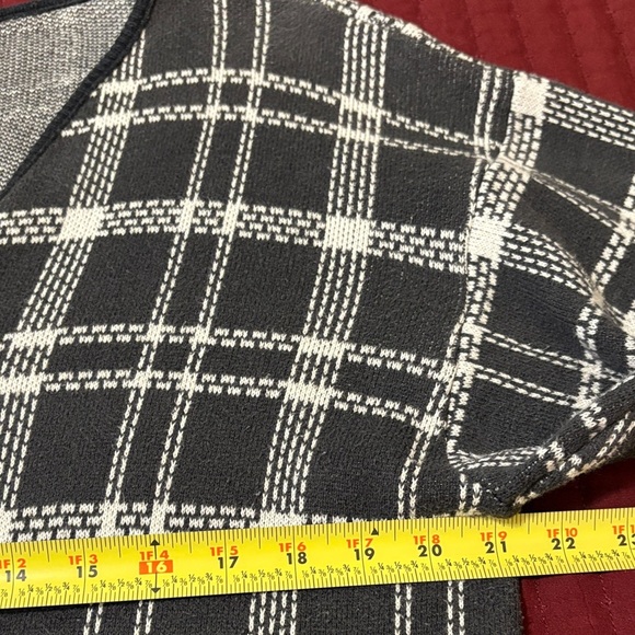 Vintage Made in US Diane Von Furstenberg Black/White Knit Cardigan Size Small - Picture 8 of 12